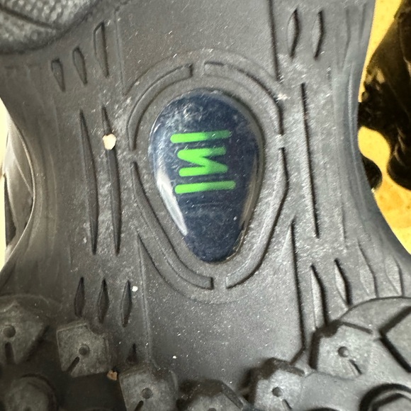 EUC Nike Men’s Shox TL Black/Green Sneakers - Size 11.5 - Picture 8 of 10